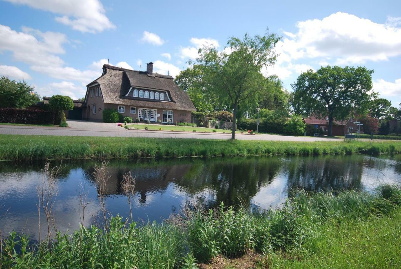 Ferienwohnung -Am Kanal- Nordgeorgsfehn Extérieur photo